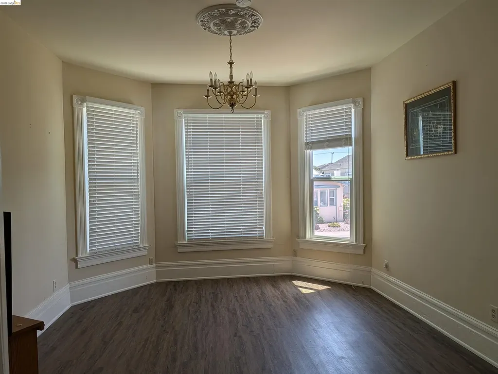 1086 66th Street Oakland CA 94608