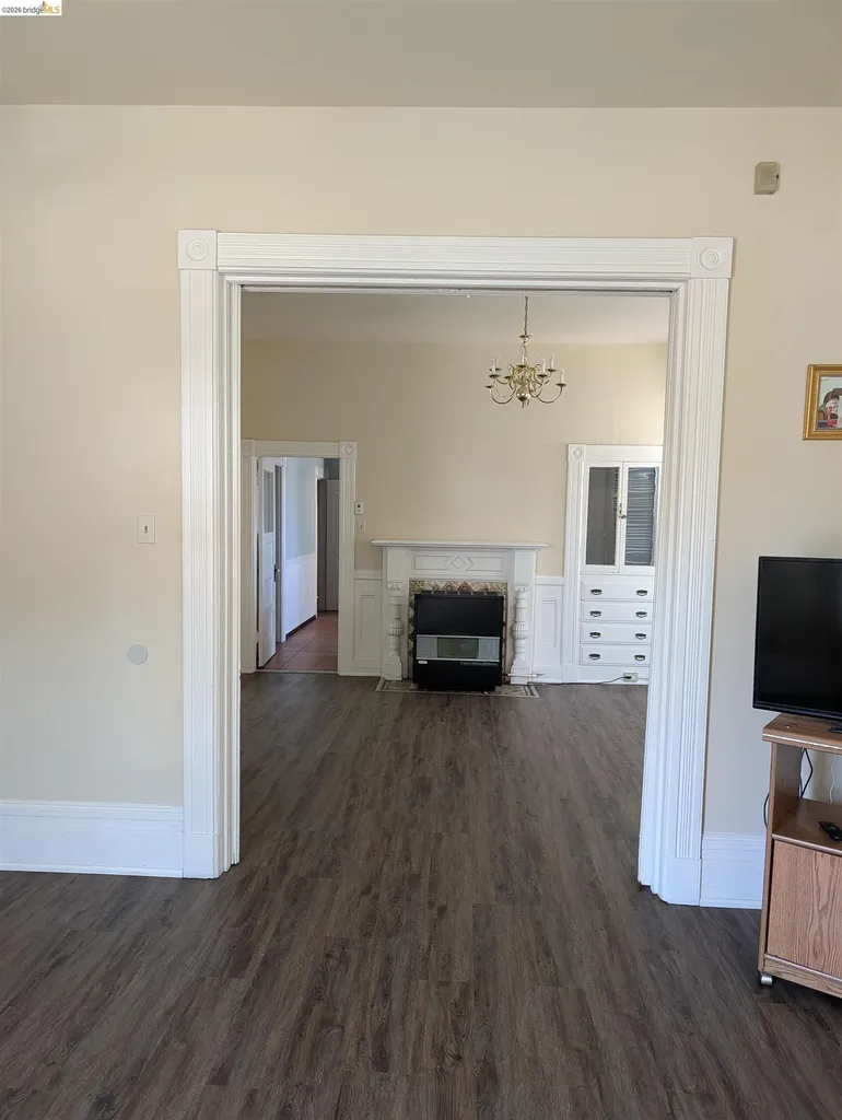 1086 66th Street Oakland CA 94608