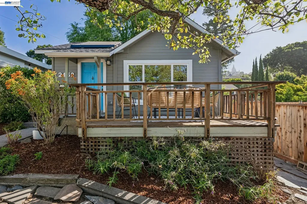2452 Potomac Street Oakland CA 94602