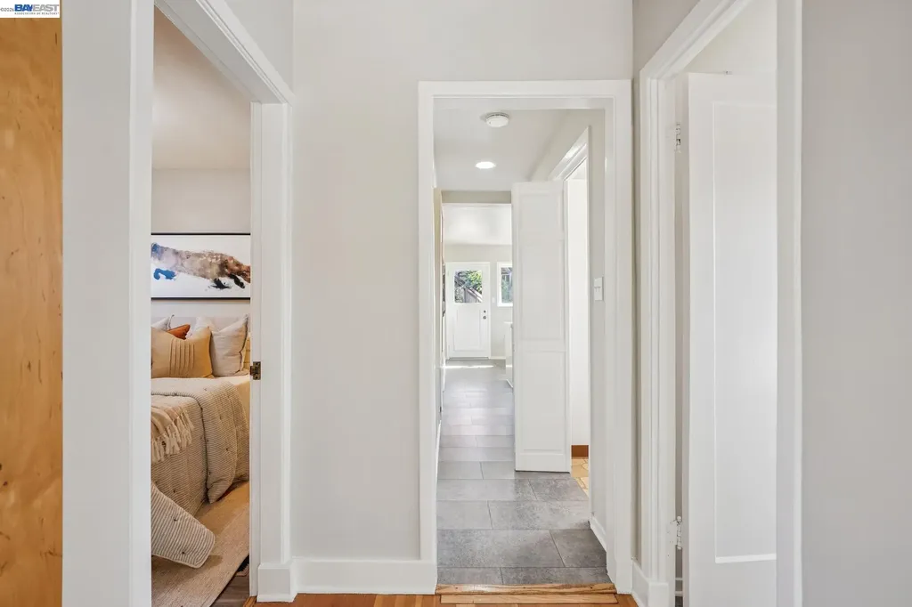 2452 Potomac Street Oakland CA 94602