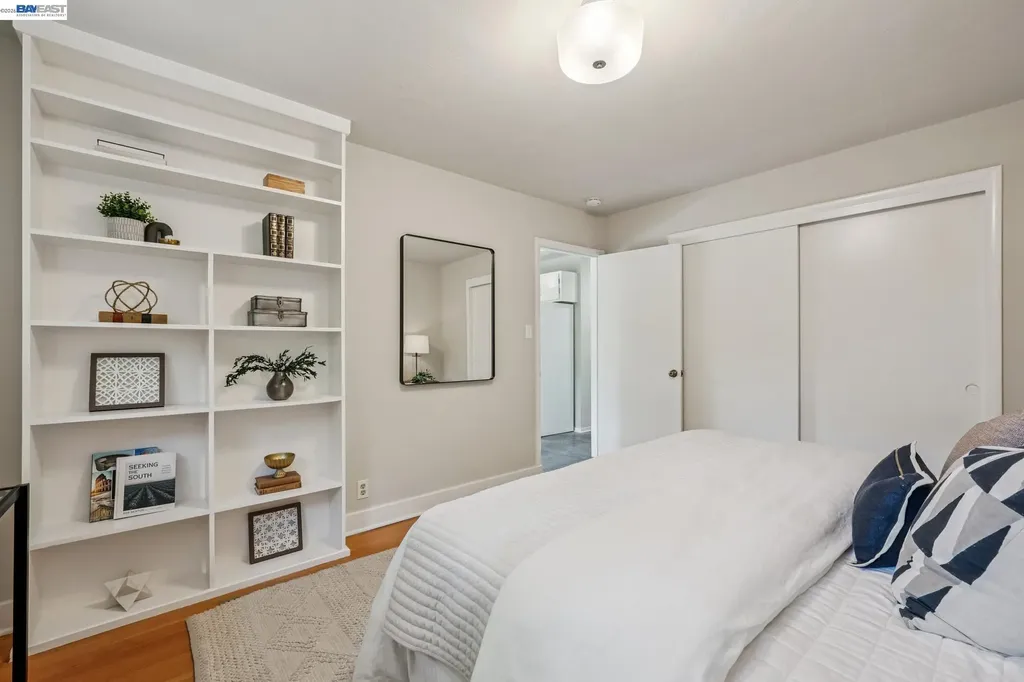 2452 Potomac Street Oakland CA 94602