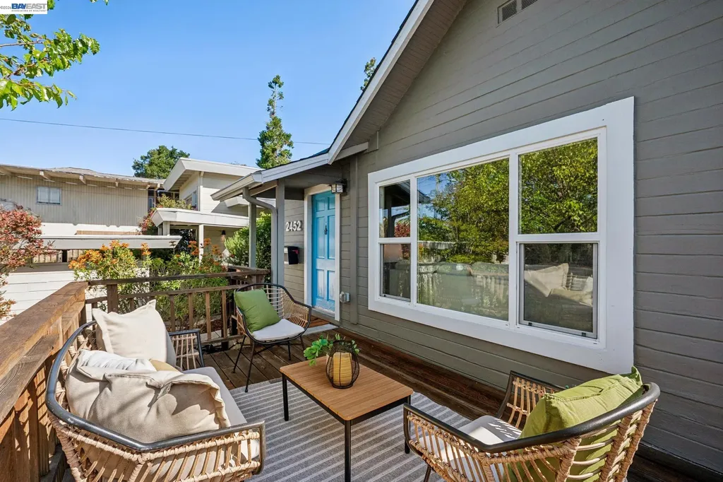 2452 Potomac Street Oakland CA 94602