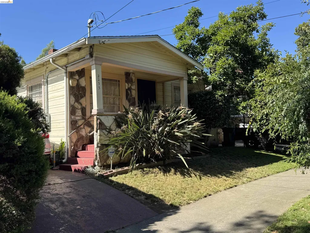 2233 85th Avenue Oakland CA 94605