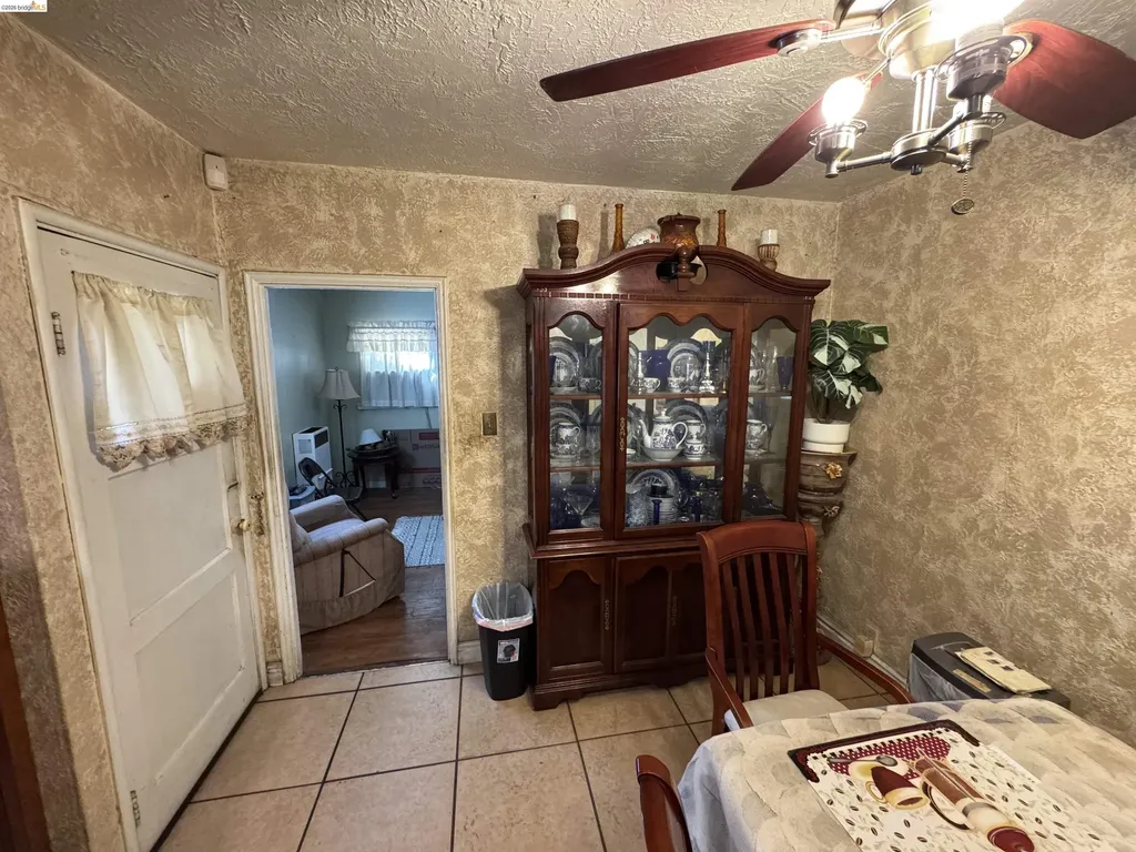 2233 85th Avenue Oakland CA 94605