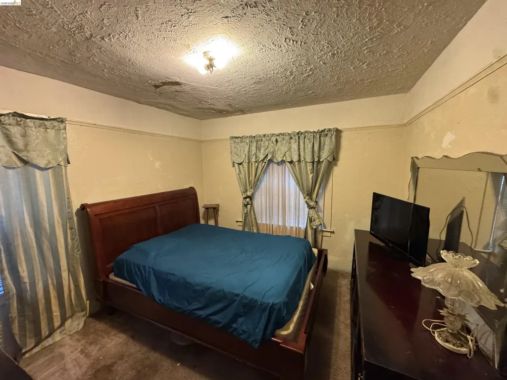 2233 85th Avenue Oakland CA 94605