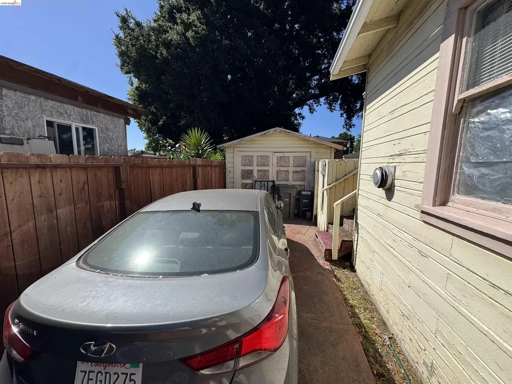 2233 85th Avenue Oakland CA 94605