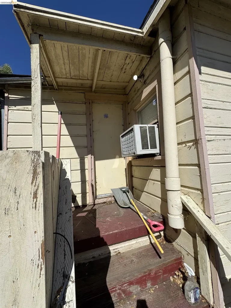 2233 85th Avenue Oakland CA 94605