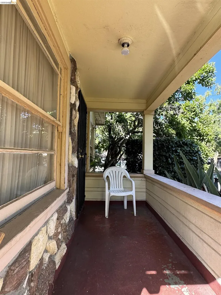 2233 85th Avenue Oakland CA 94605