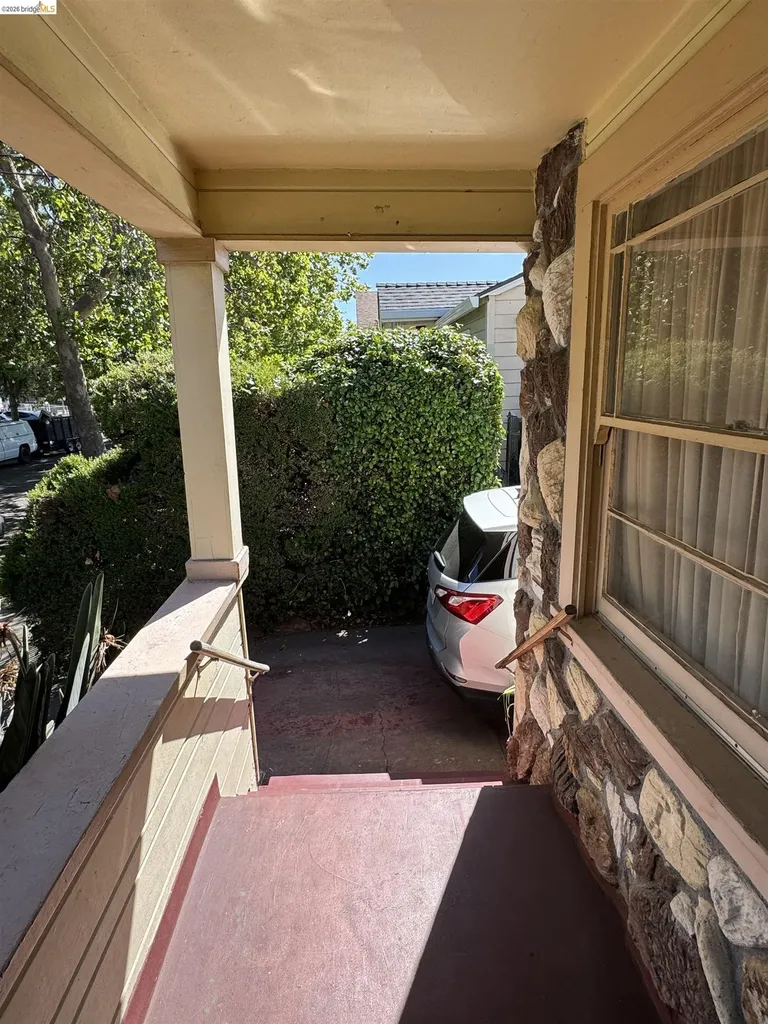 2233 85th Avenue Oakland CA 94605