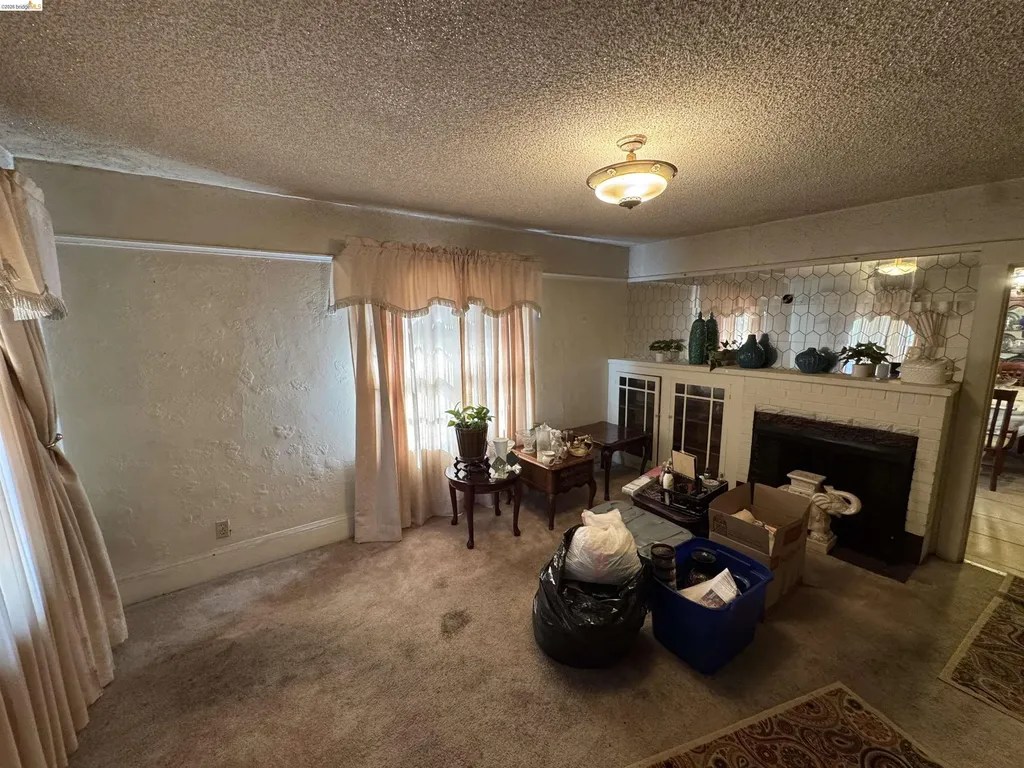 2233 85th Avenue Oakland CA 94605