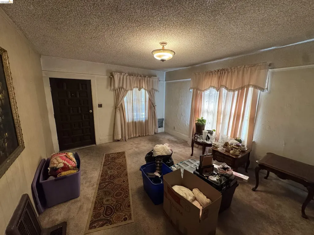 2233 85th Avenue Oakland CA 94605