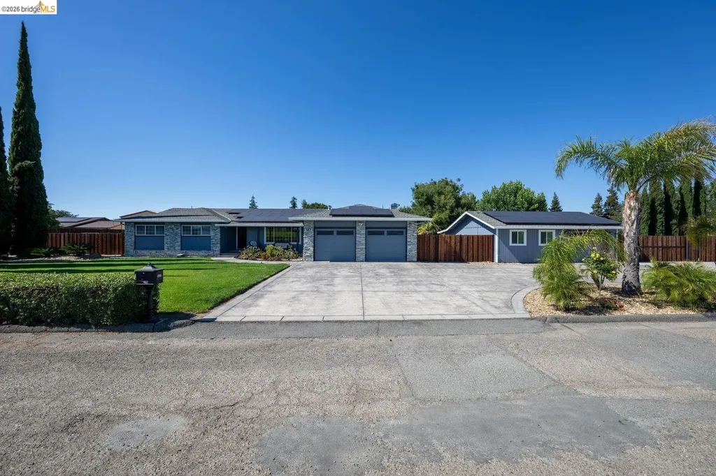 147 Loren Lane Oakley CA 94561