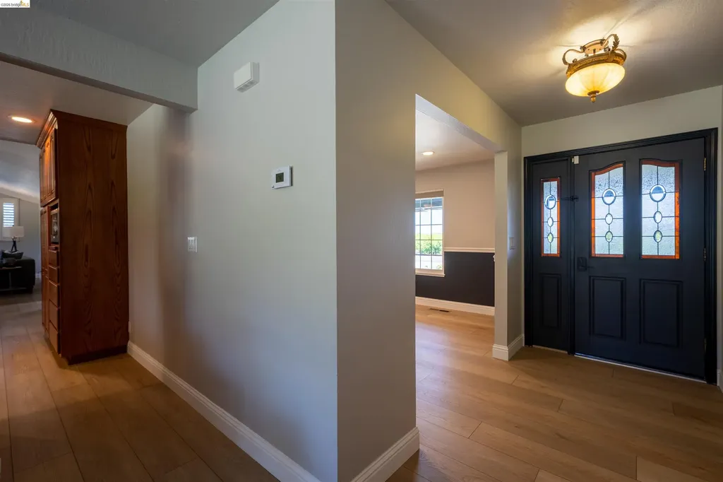 147 Loren Lane Oakley CA 94561