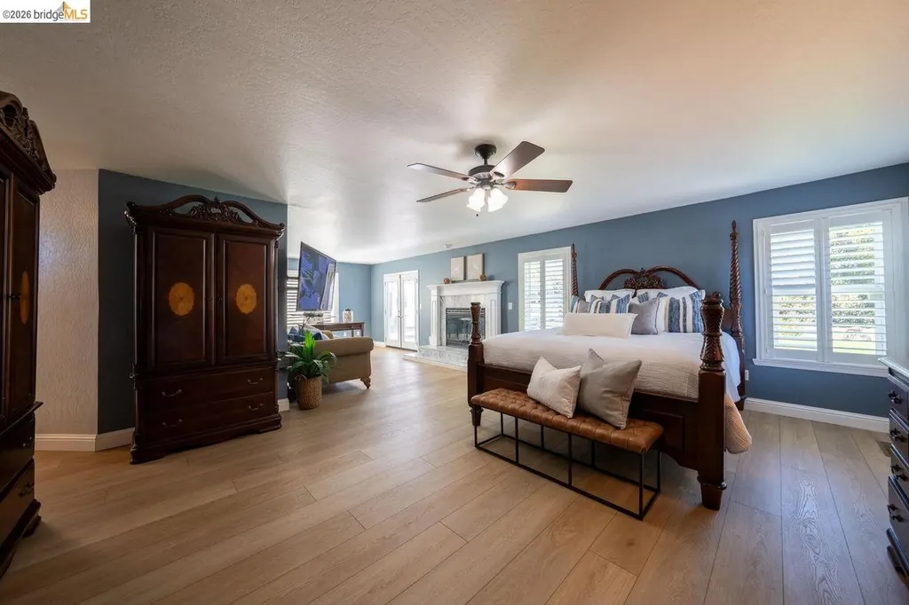 147 Loren Lane Oakley CA 94561