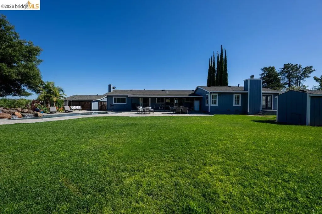 147 Loren Lane Oakley CA 94561