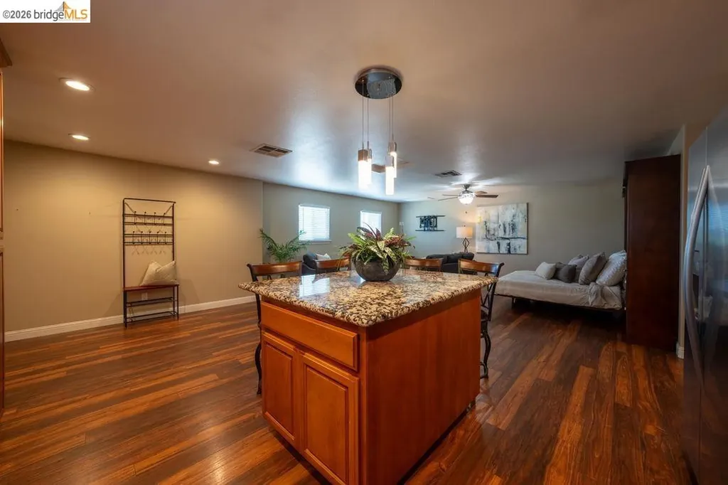 147 Loren Lane Oakley CA 94561