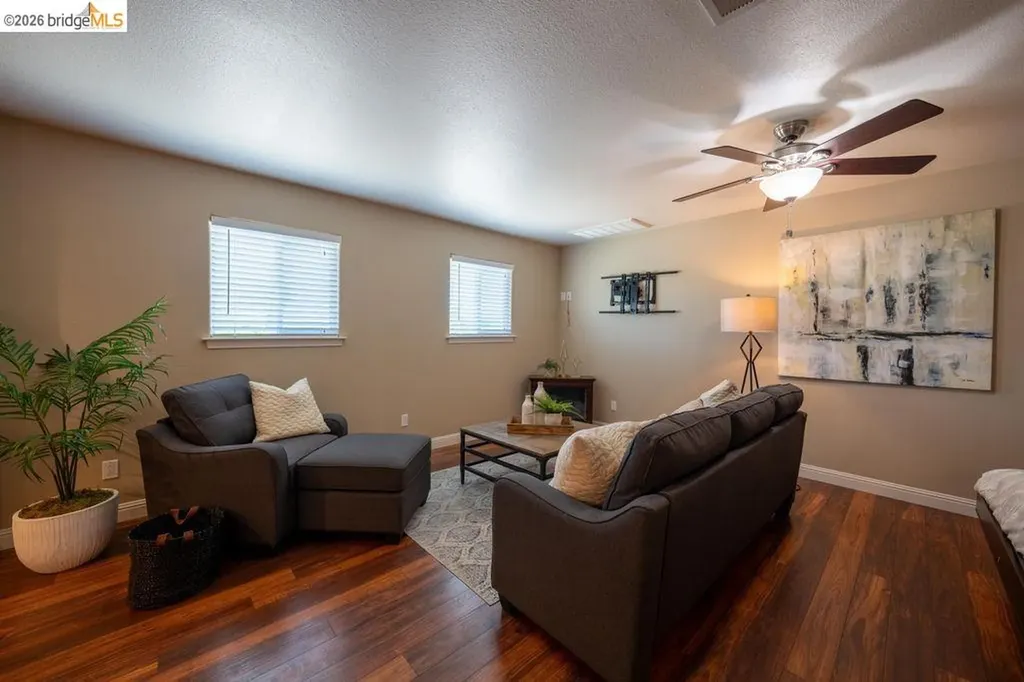 147 Loren Lane Oakley CA 94561