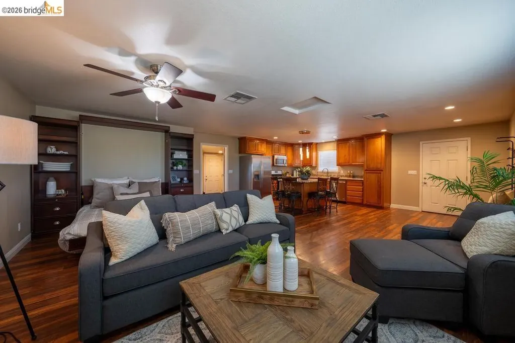 147 Loren Lane Oakley CA 94561