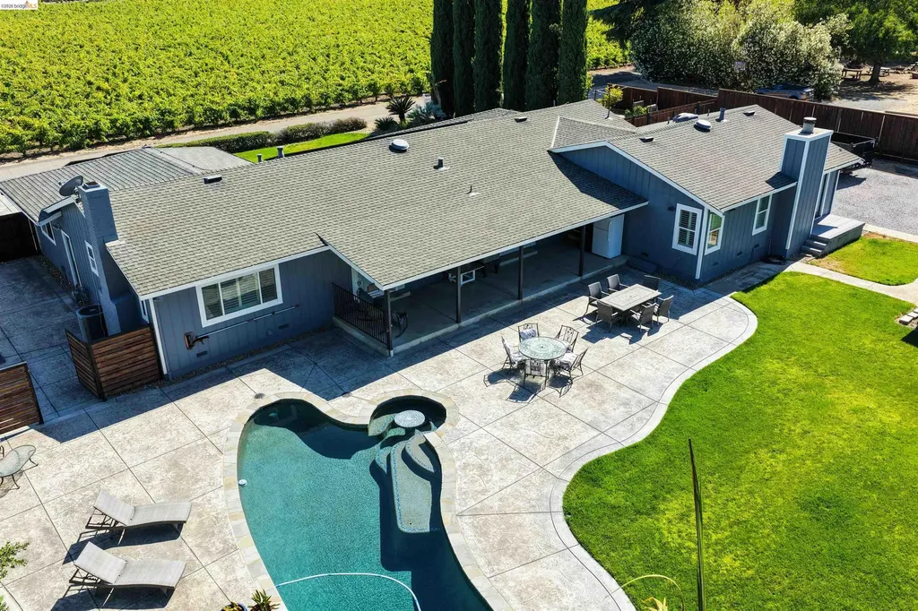 147 Loren Lane Oakley CA 94561
