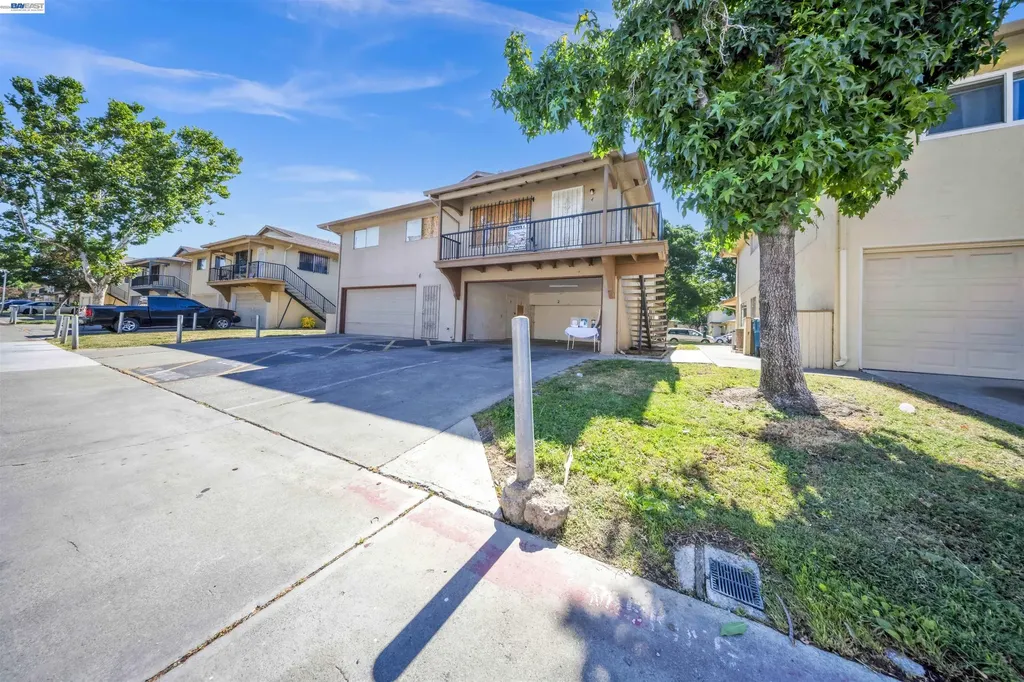 2300 Peppertree Way Antioch CA 94509