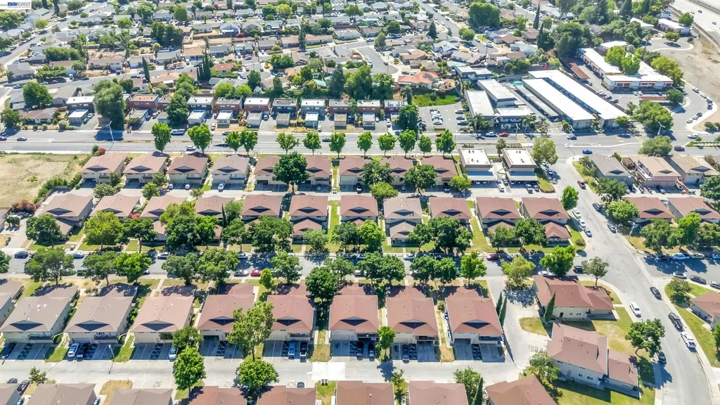2300 Peppertree Way Antioch CA 94509