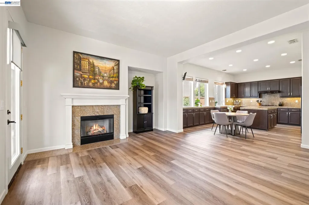2466 Yosemite Way Discovery Bay CA 94505
