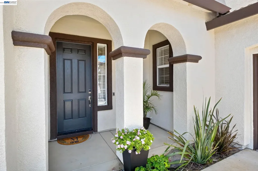 2466 Yosemite Way Discovery Bay CA 94505
