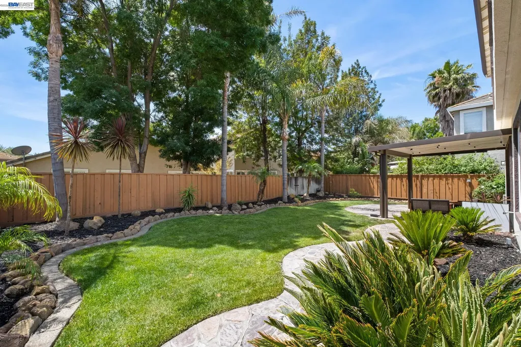 2466 Yosemite Way Discovery Bay CA 94505