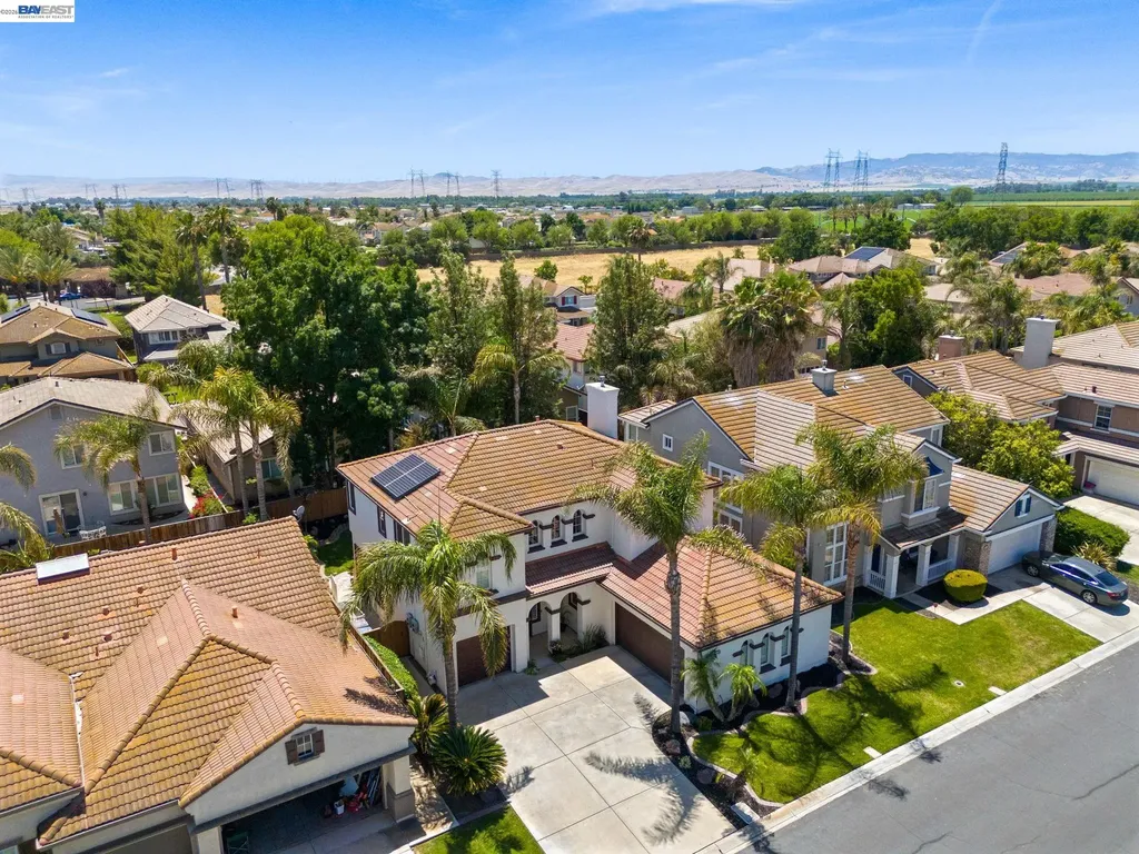 2466 Yosemite Way Discovery Bay CA 94505