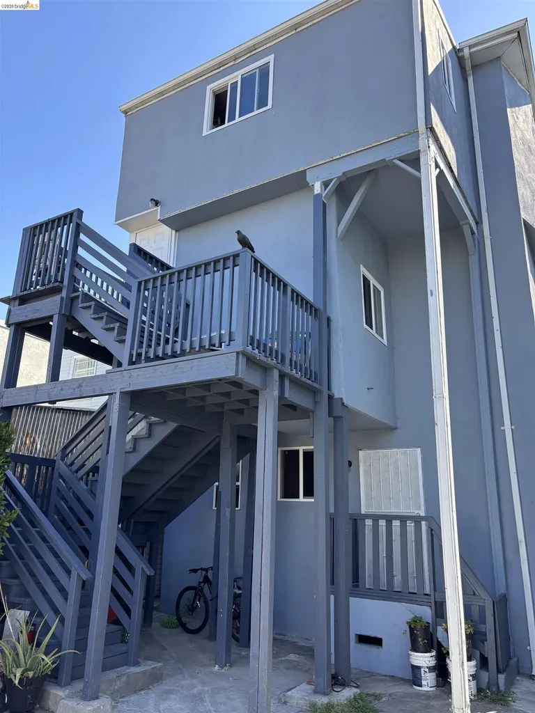 2831 Martin Luther King Jr Way Oakland CA 94609