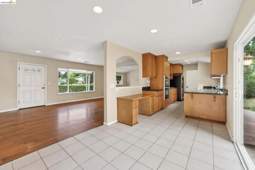 2465 Mountain View Drive Concord CA 94520