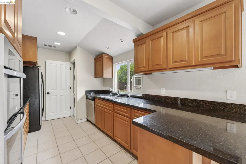 2465 Mountain View Drive Concord CA 94520