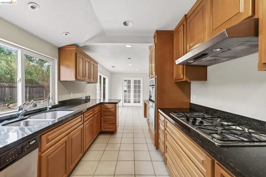 2465 Mountain View Drive Concord CA 94520