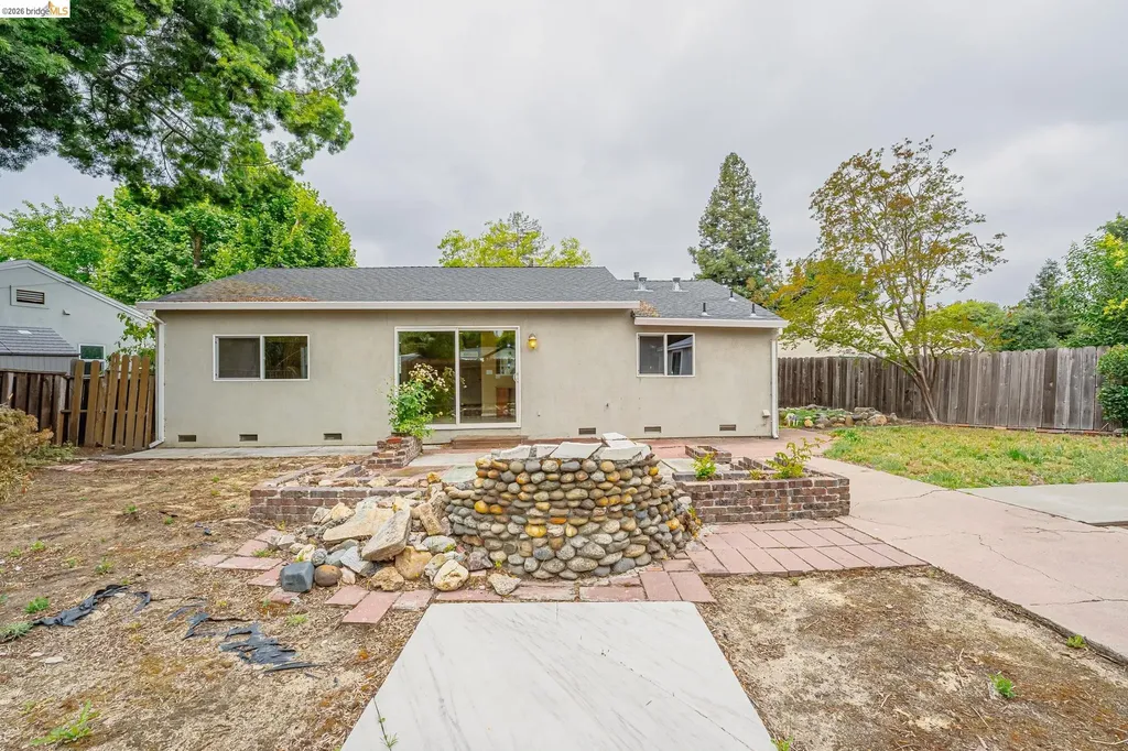 2465 Mountain View Drive Concord CA 94520