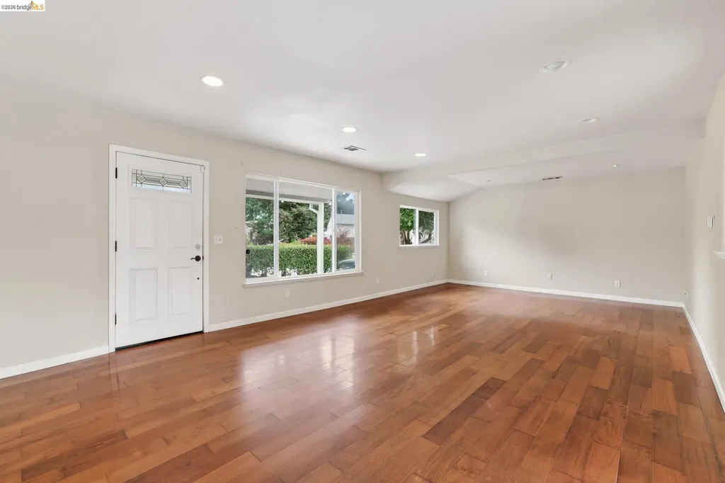 2465 Mountain View Drive Concord CA 94520