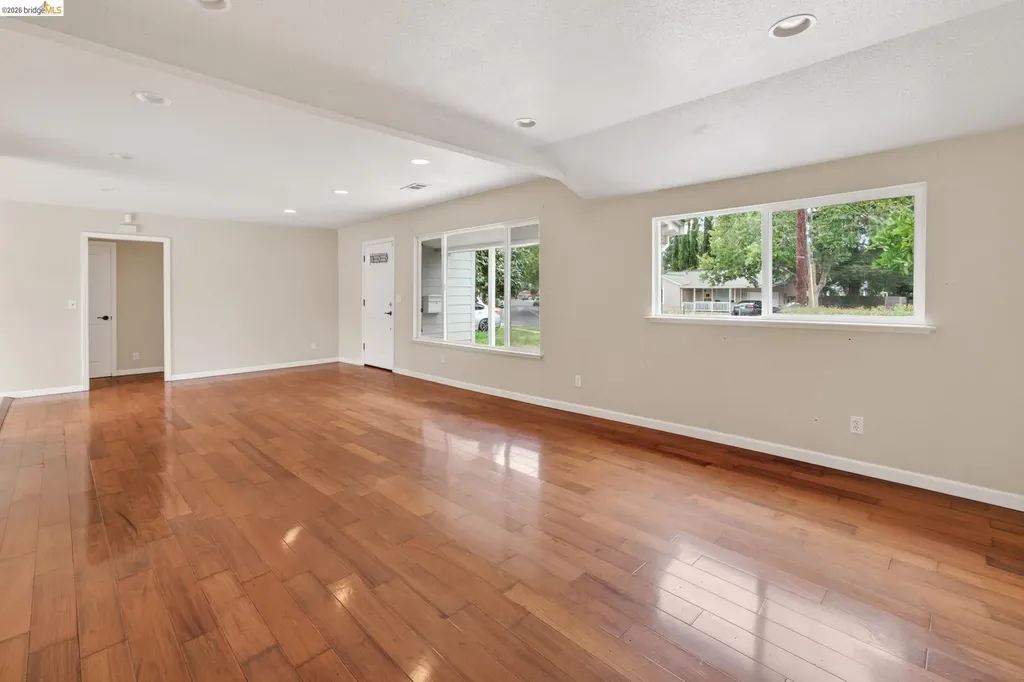 2465 Mountain View Drive Concord CA 94520