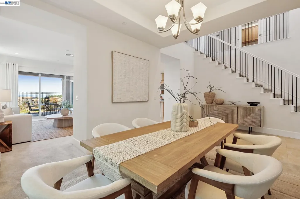 5 Stirling Way Hayward CA 94542