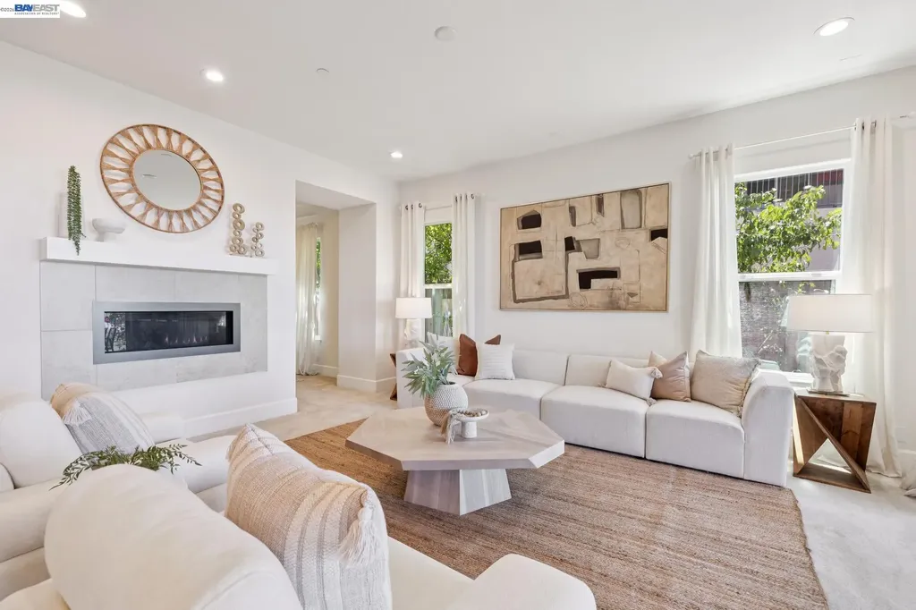 5 Stirling Way Hayward CA 94542
