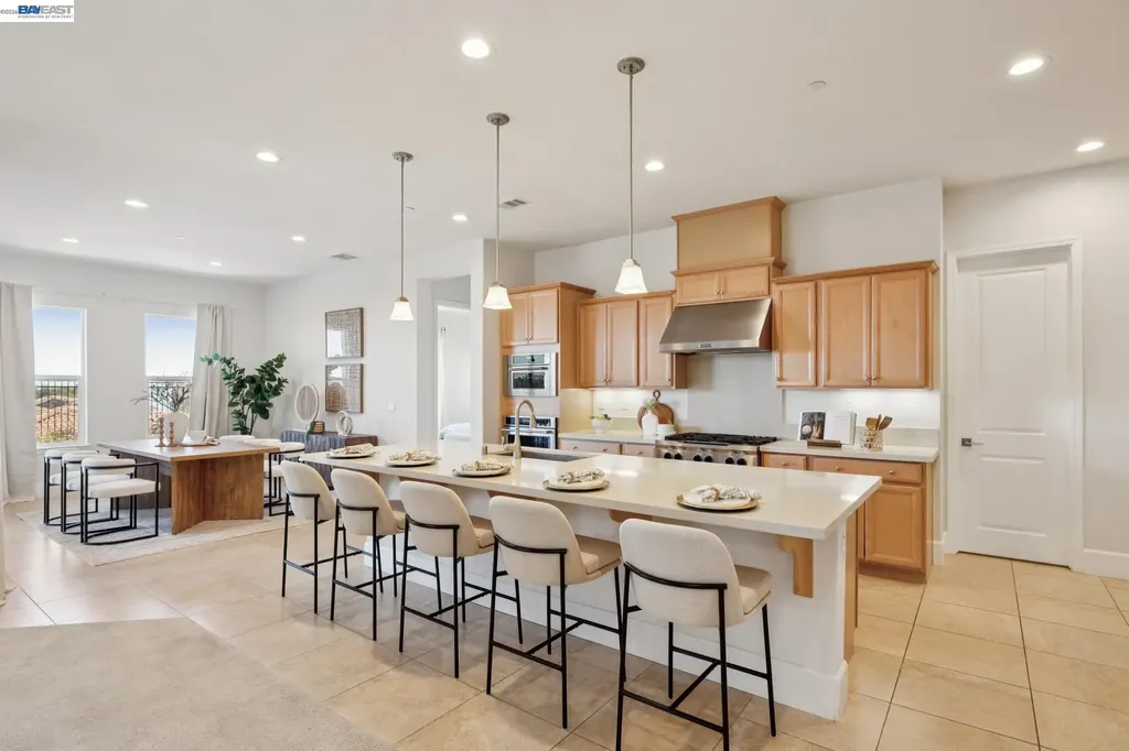 5 Stirling Way Hayward CA 94542