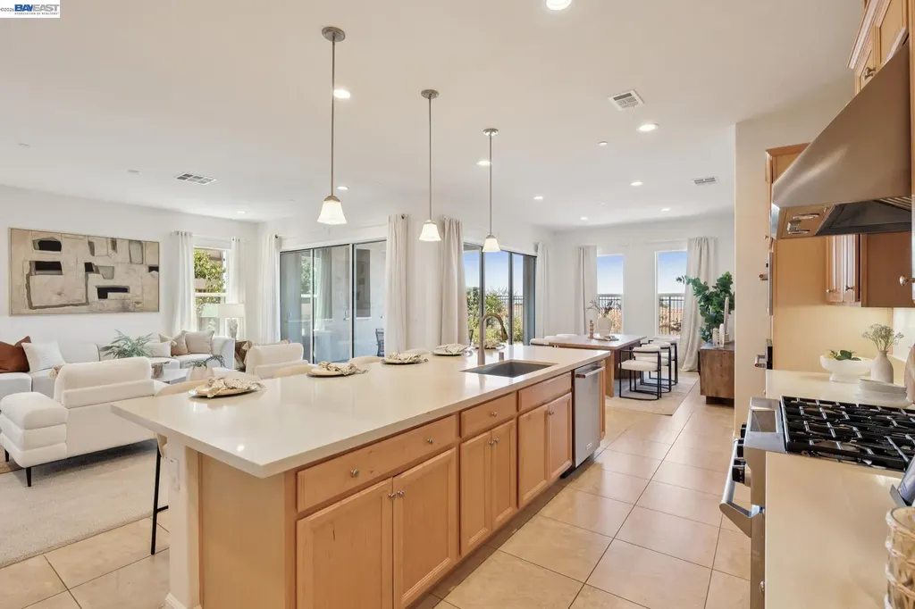 5 Stirling Way Hayward CA 94542