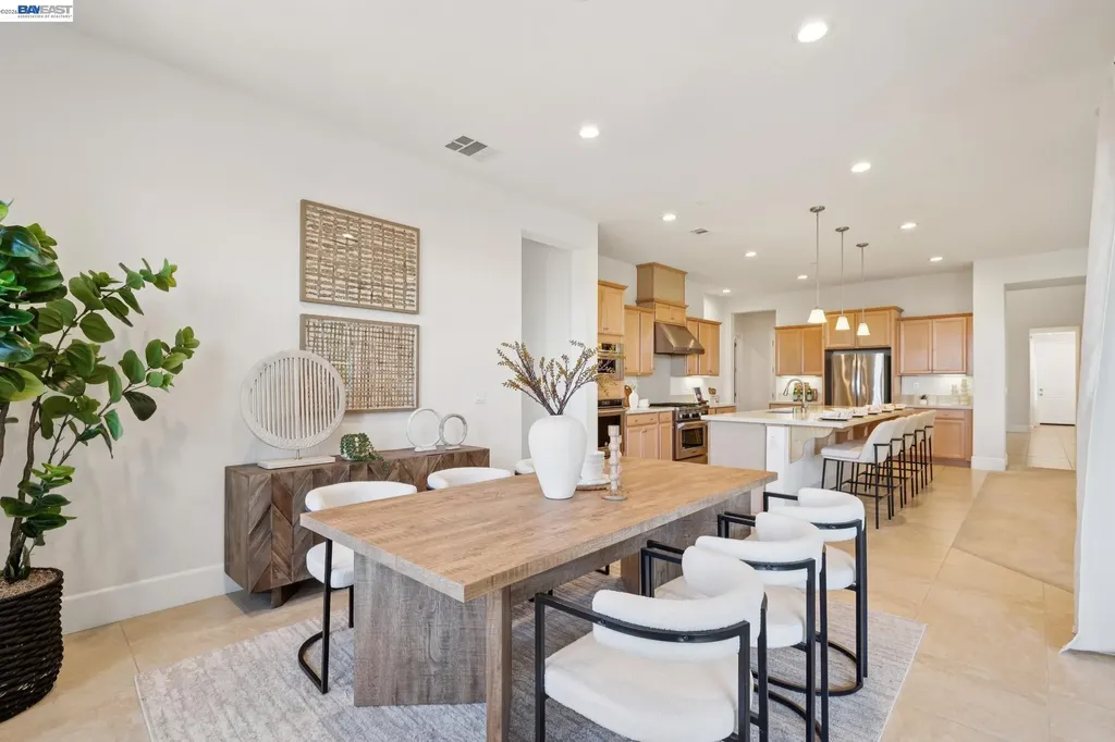 5 Stirling Way Hayward CA 94542