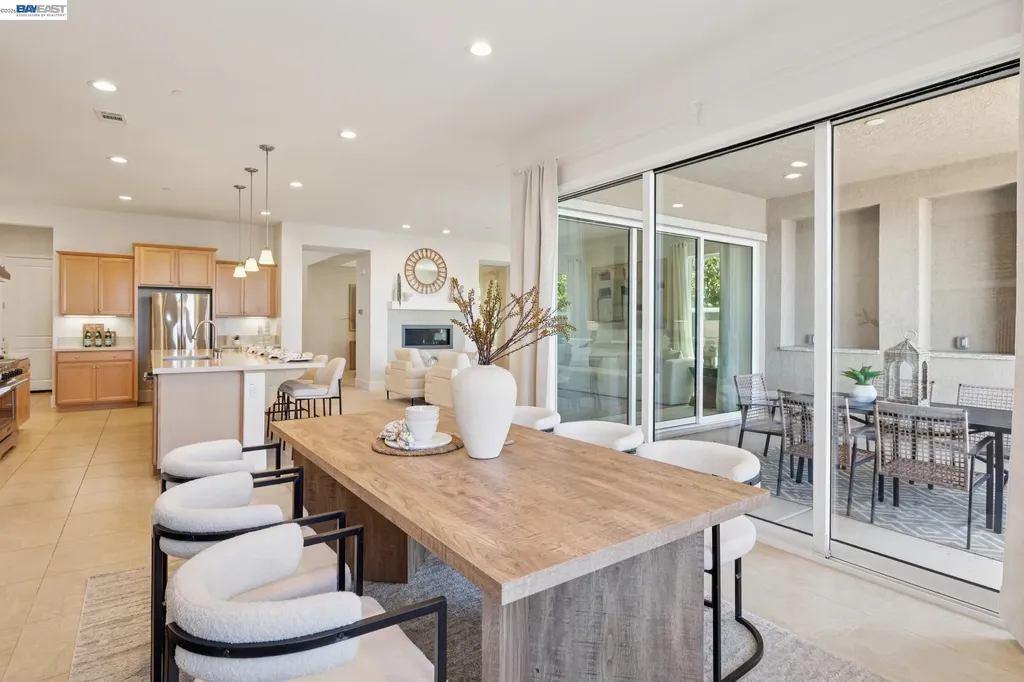 5 Stirling Way Hayward CA 94542