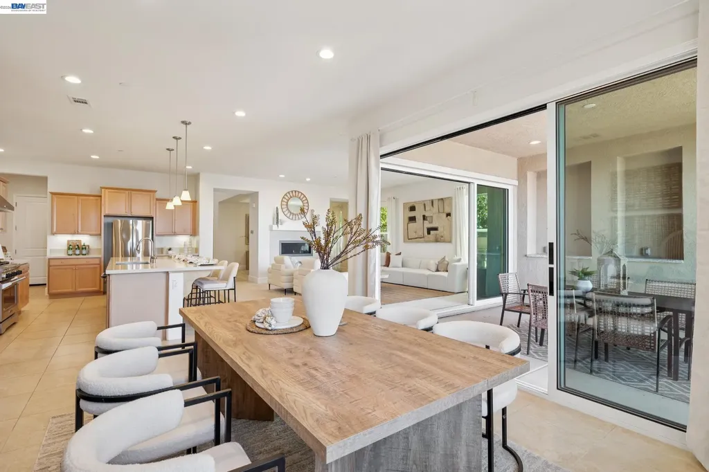 5 Stirling Way Hayward CA 94542