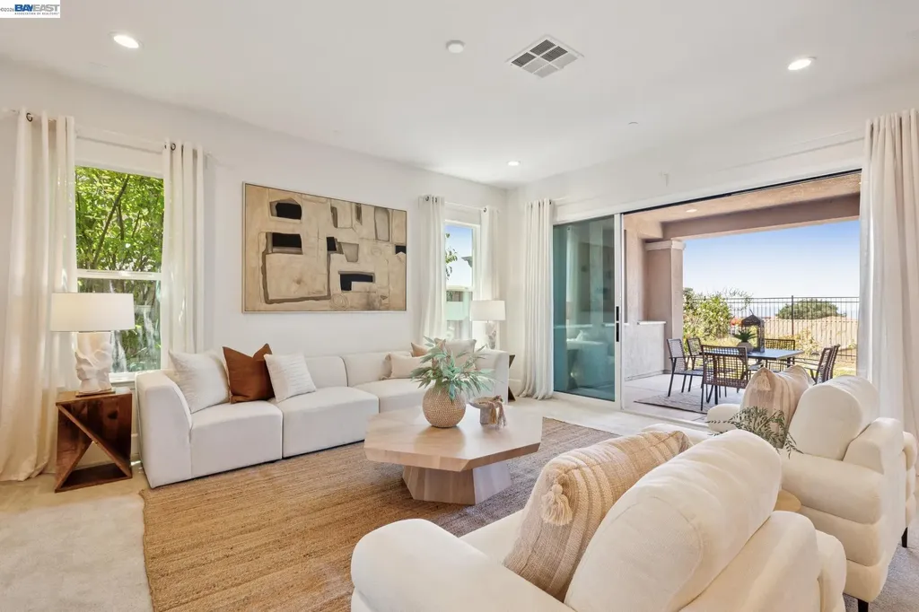 5 Stirling Way Hayward CA 94542