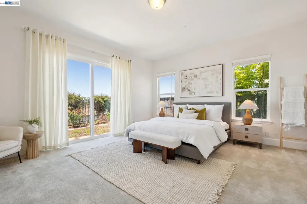 5 Stirling Way Hayward CA 94542