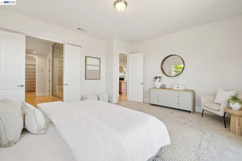 5 Stirling Way Hayward CA 94542