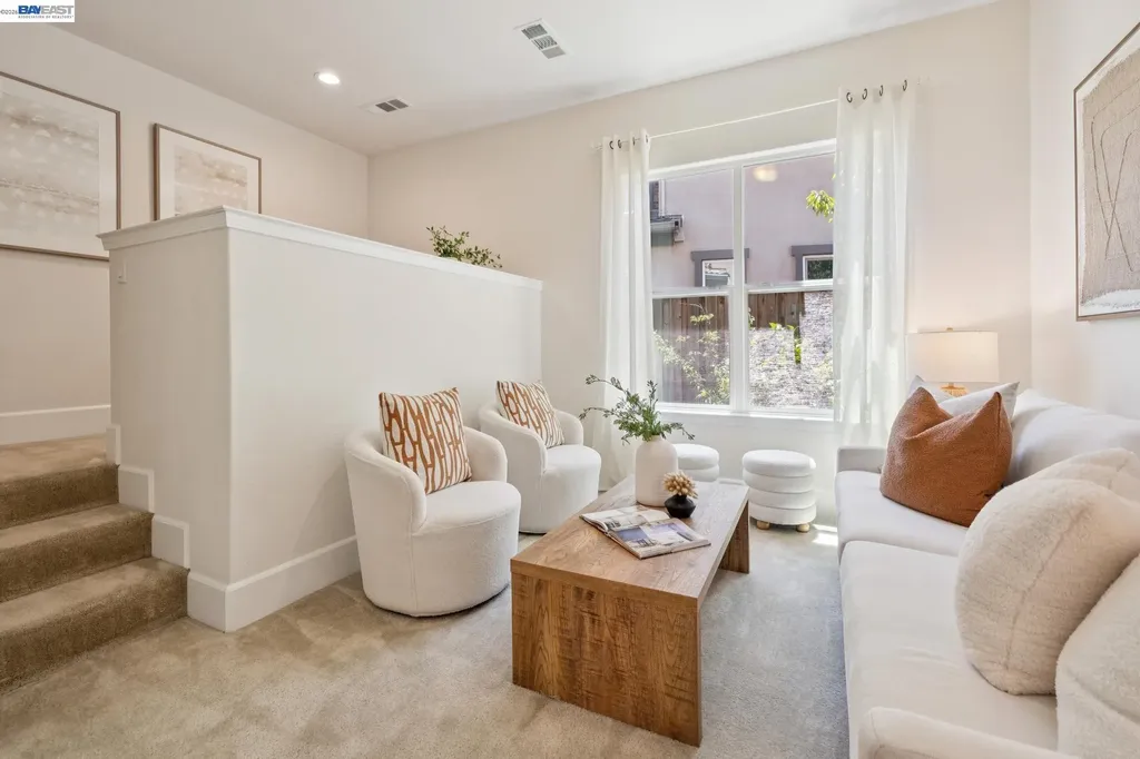5 Stirling Way Hayward CA 94542