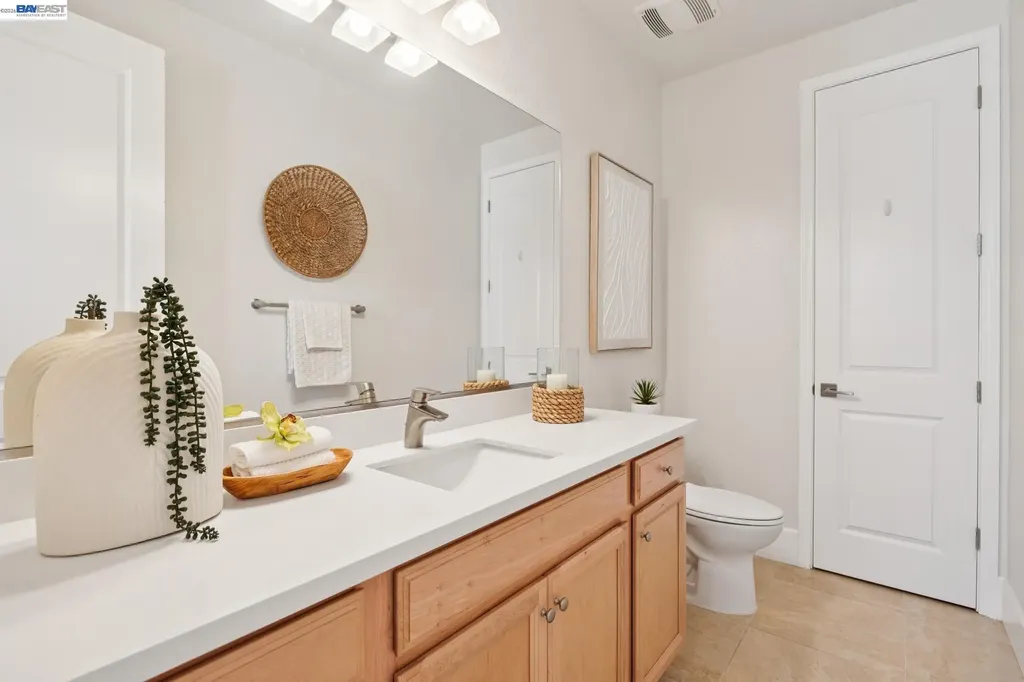 5 Stirling Way Hayward CA 94542