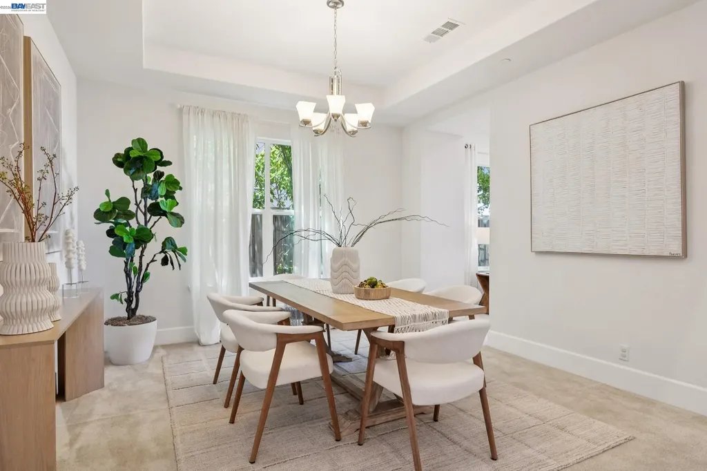 5 Stirling Way Hayward CA 94542