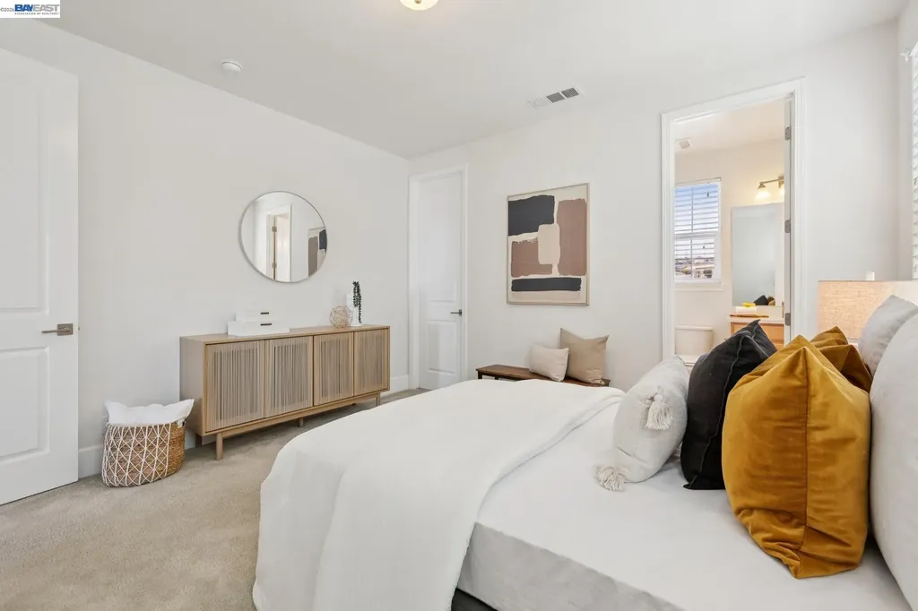 5 Stirling Way Hayward CA 94542